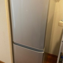 受け渡し者決定☆
三菱電機　冷蔵庫　MR-P15E-S 146L