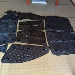 ハリアー60系サンシェード１台分　フルセット　アルミの画像