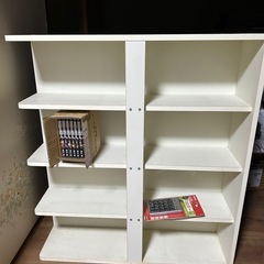 手作りの白い棚