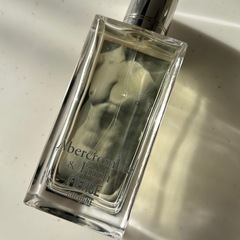 引取り予定決まりました。Abercrombie&Fitch 香水