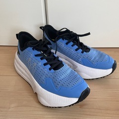 美品＊スニーカー23cmワークマン