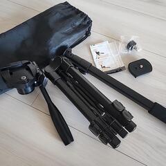 予定者決定しました三脚 カメラ ビデオカメラ スマホ 一脚可変式 一眼レフ 7段階伸縮 ミニ コンパクト 軽量 3WAY雲台 360回転 収納袋付き 旅行用 持ち運びに便利 258
の画像