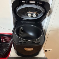 炊飯器の画像
