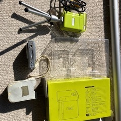 カメラ２種セット　レトロデジタルカメラ３００万程度画素の画像