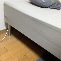 セミダブルベッドの画像