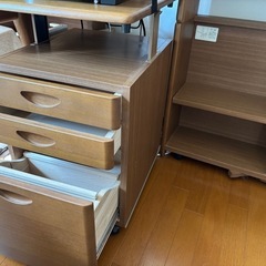 学習机 カリモク
2セットの画像
