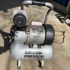 100vコンプレッサー

