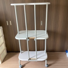 スチールパソコンラックの画像