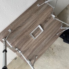 アウトドアテーブルの画像