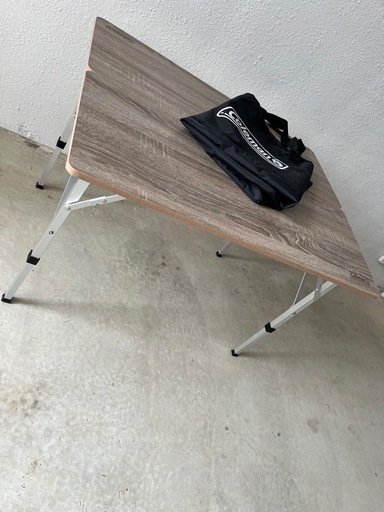 アウトドアテーブル