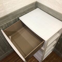 stp-3060　プラチェスト　4段　ホワイト×ブラウン　プラスチック収納　チェスト　白×茶　収納ボックス　衣装ケース　収納ケース　チェスト　衣類ケース　収納　引出　衣類収納　押入収納　ストッカー　クローゼット　小物入れ　たんす　タンス　箪笥の画像