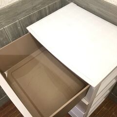 stp-3061　プラチェスト　4段　ホワイト×ブラウン　プラスチック収納　チェスト　白×茶　収納ボックス　衣装ケース　収納ケース　チェスト　衣類ケース　収納　引出　衣類収納　押入収納　ストッカー　クローゼット　小物入れ　たんす　タンス　箪笥の画像