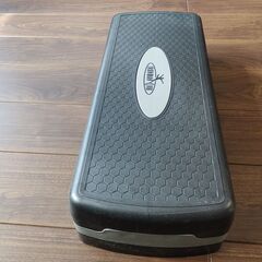 踏み台昇降　ヘルス器具の画像