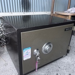 金庫