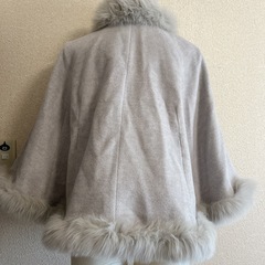 セシルマクビー CECIL Mc BEE フォックスファー ポンチョ コートの画像