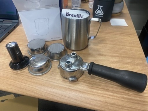 Breville BES500BSS Bambino Plus 未使用に近い Breville BES500BSS Bambino Plus 未使用に近い