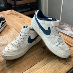 キッズ　ナイキ スニーカー