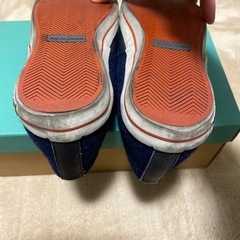SEAVEESネイビースニーカーの画像