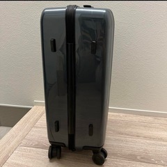 ゼロハリバートン　スーツケース　ネイビーの画像