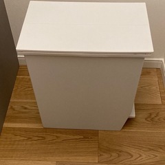 ゴミ箱　処分セール！　３月２３日まで！の画像