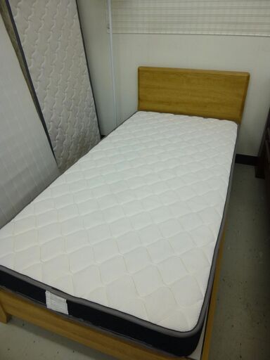 シングルベッド