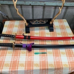 玩具、刀、鹿の角刀掛け、セットの画像