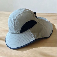 ヘルメット 新品未使用　頭部ヘッドカバー 帽子型 自転車 おしゃれ軽量の画像