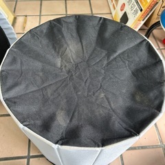 モズ丸型折たたみスツールの画像