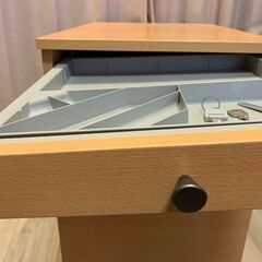 Garage fantoni//オフィス 木製ワゴン 3段 鍵・キャスター付 幅42 奥行55 高さ63cm（若干難あり）の画像