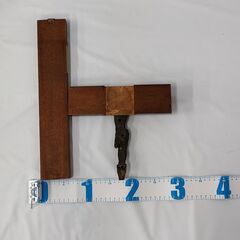JME042K) ヨーロッパ雑貨 イエス・キリスト像 十字架/クロス アンティーク小物/ウッド調 重量458g（土台込み）/材質不明 中古訳あり品の画像