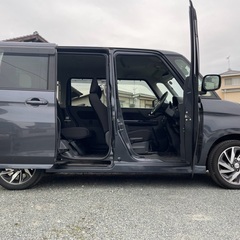 Bluetoothナビ付き☆26年式フル装備車‼️月々9千円〜分割払い可❗️ 車検2年付き！【名義変更代込み】大人気☆スズキ スペーシアカスタム☆ レーダーブレーキサポート搭載☆Bluetoothナビ付き☆走行中DVD見れます☆ETC付き☆便利なバックカメラ付き☆電動スライドドア☆ドラレコ☆スマートキー☆フルオートエアコン☆純正アルミ☆事故修復歴無し☆そのまま乗って帰れます‼️の画像