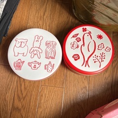 お菓子の空き缶
