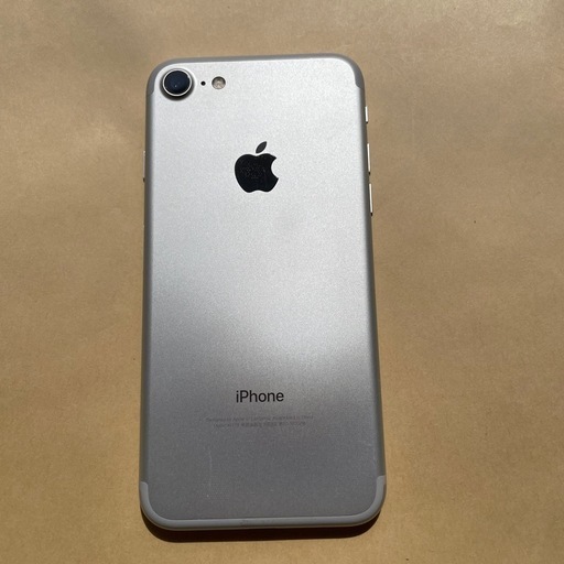 au iPhone7 32G  シルバー