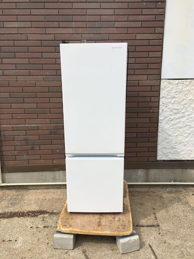 JMR0697Y 2ドア冷蔵庫 ワールプールジャパン（ヤマダ電機） YRZ-F17H1 2020年製 ・外寸 　幅：約48cm 高さ：約136.9cm 奥行：約60cm中古品【取りに来られる方限定】