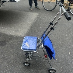 コンパクトタイプ手押し車
