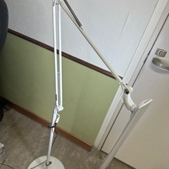 デスクライトの画像