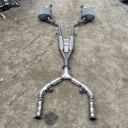 日産　フーガ　マフラー