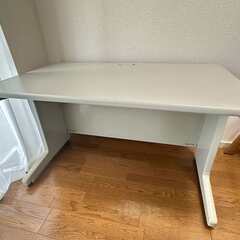 【差し上げます】オフィス用デスクの画像