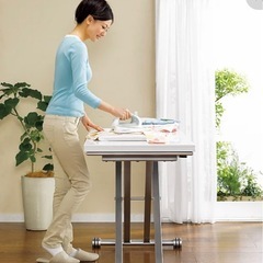 ディノス　伸長式ガス圧昇降式テーブル　ホワイト色の画像