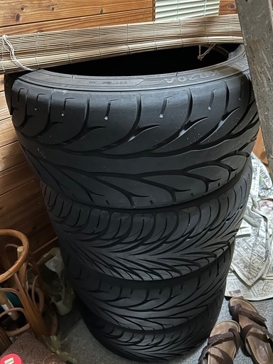 車　タイヤ　4本