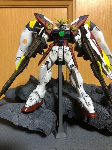 塗装屋が塗装したウイングガンダムゼロHG144分の１スケール