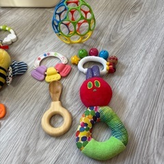 COMBI除菌&保管ケース、おもちゃセットの画像