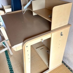 OKAMURA オカムラ 学習机 組み立て式 ベーシック 椅子付きの画像