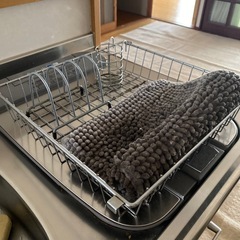 食器を置いておくラックです