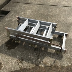 天井収納はしご　①
