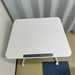 デスク テーブルの画像