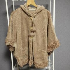 SOSPITA　フード付きポンチョ　Lサイズ　ベージュ