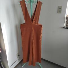 サロペットガチョウパンツ