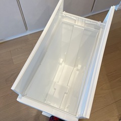 ニトリ　ゴミ箱　棚下でも使えるペダルペール　の画像