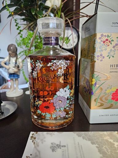 サントリー - サントリー 響 ジャパニーズハーモニー 意匠ボトル 2021 流水百花 海外限定 楽天市場】サントリー響ジャパニーズハーモニー【流水百花 意匠